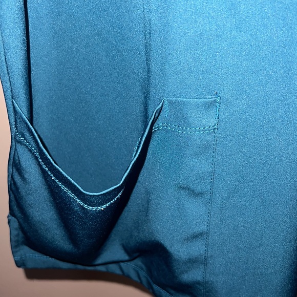 HH Works by Healing Hands mens scrubs - Picture 4 of 5